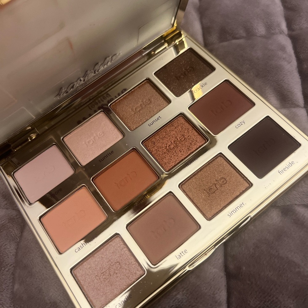 Tarte
tartelette Toasted Amazonian Clay Palette - Picture 9 of 9
